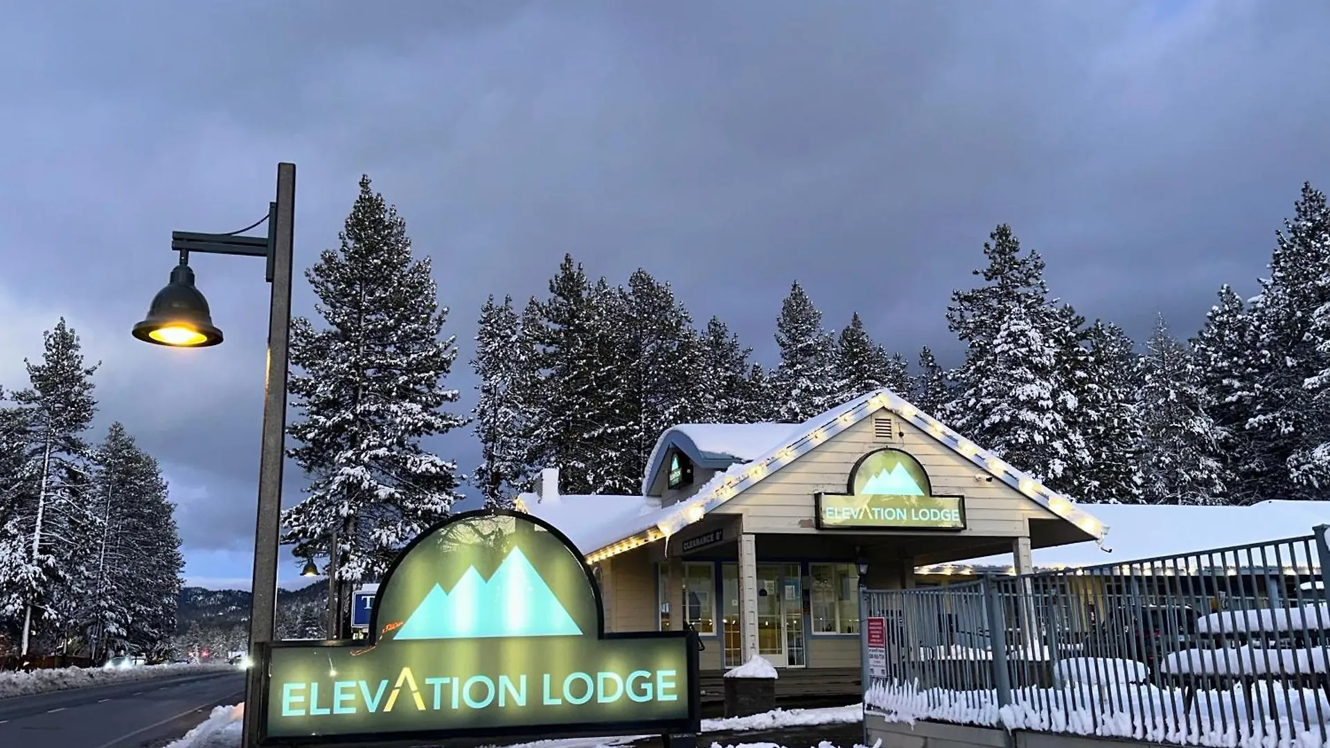 Hotel Elevation Lodge South Lake Tahoe